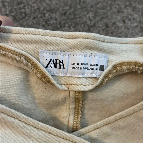 Zara Cream Button-Up Vest - Picture 2 of 5